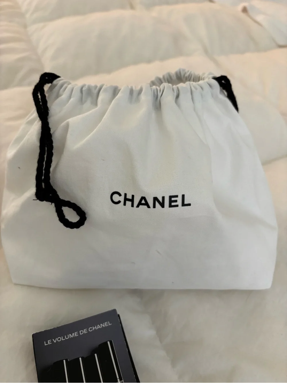 CHANEL drawstring dust